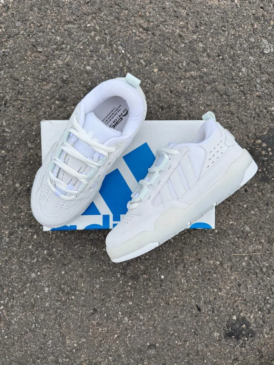 Adidas 2000
