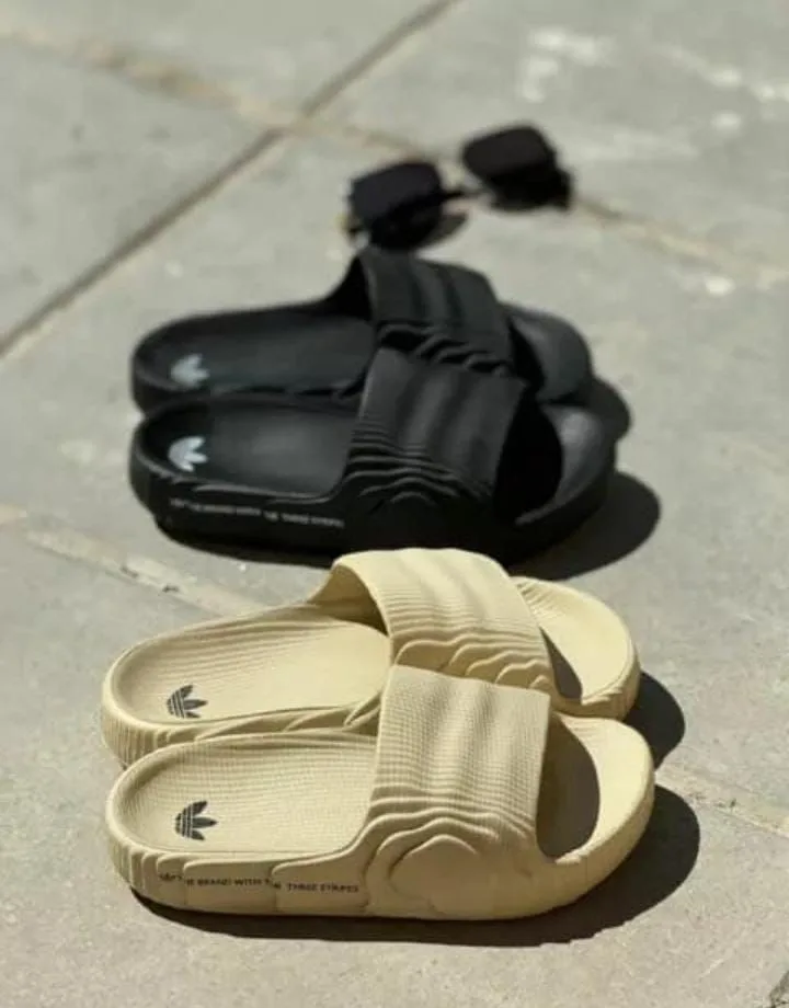 Adilette 22