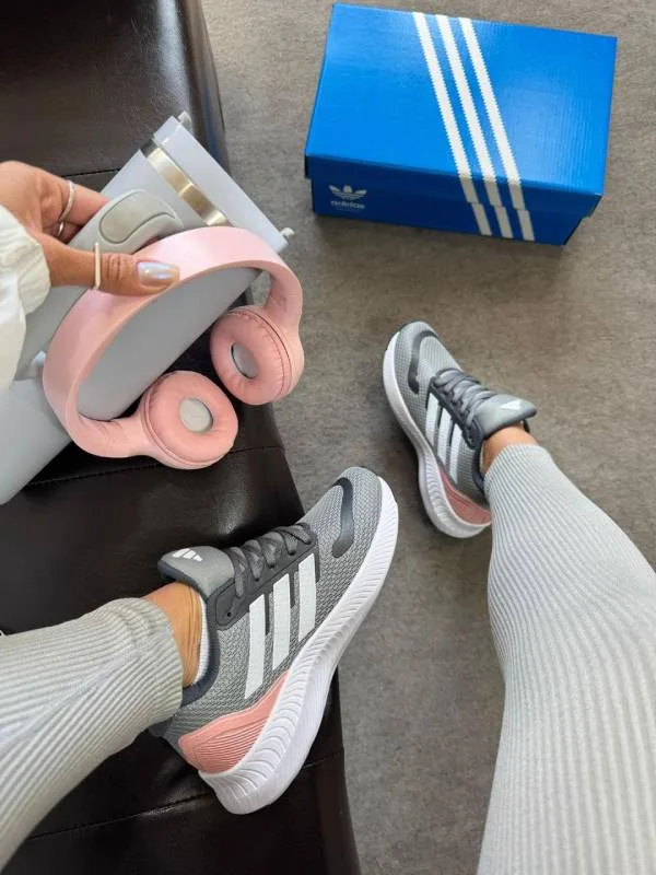 Adidas Falcon 5