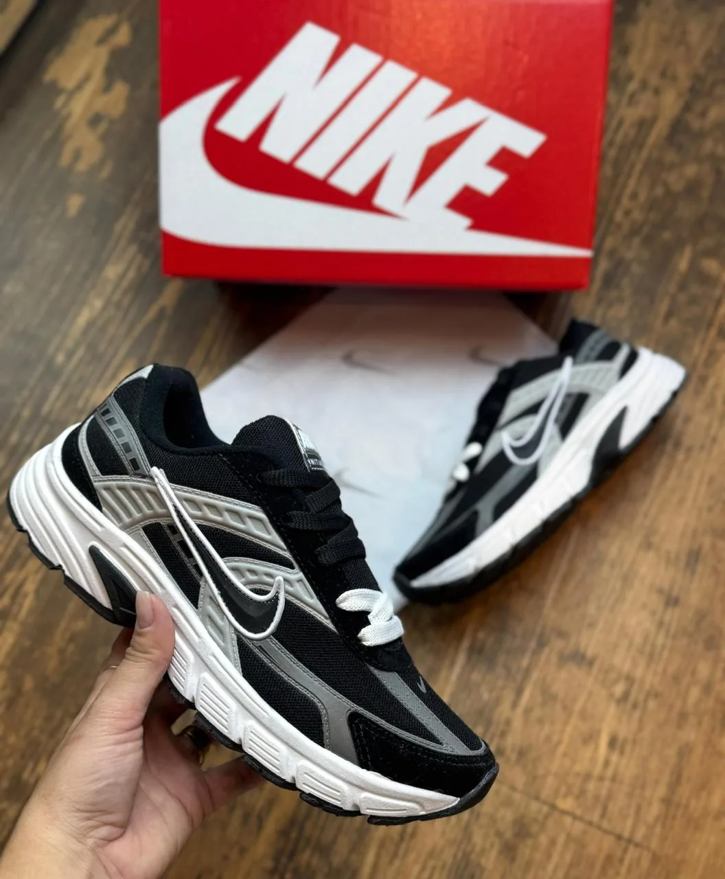 Nike Initiator