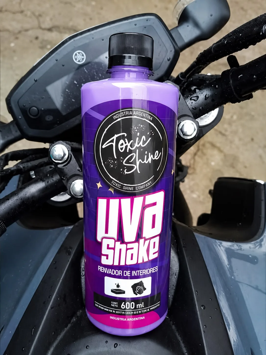 Revividor de plasticos Uva Shake